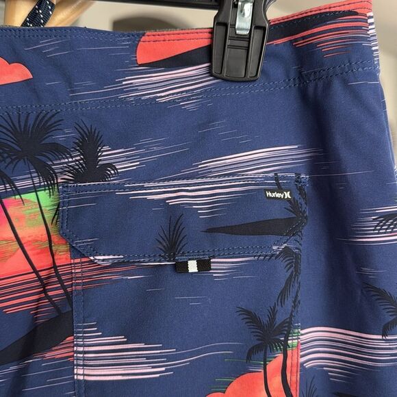 NWT Hurley Board Shorts Swim Phantom Quick Dry 4 Way Stretch Palm Tree Navy - Picture 8 of 11